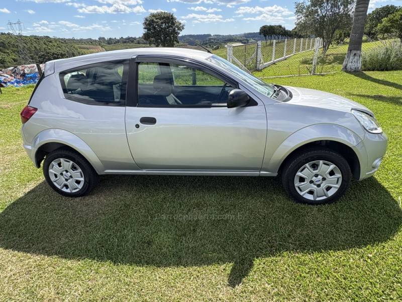 FORD - KA - 2010/2011 - Prata - R$ 26.500,00