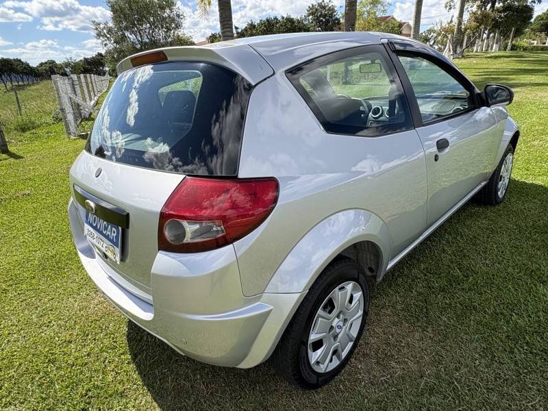 FORD - KA - 2010/2011 - Prata - R$ 26.500,00