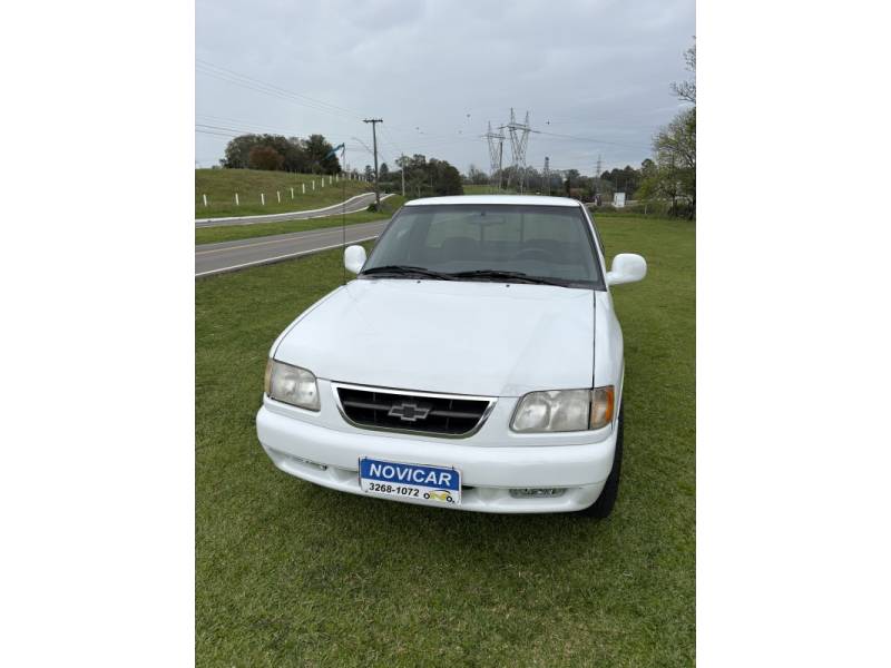 CHEVROLET - S10 - 1996/1996 - Branca - R$ 35.000,00