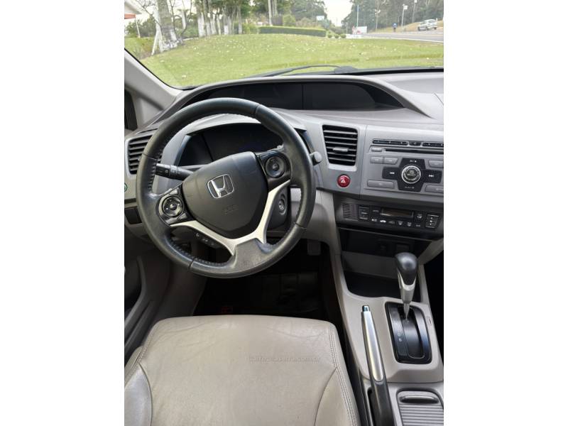 HONDA - CIVIC - 2014/2014 - Branca - R$ 72.500,00