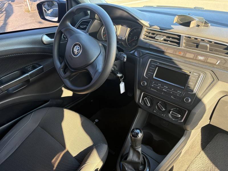 VOLKSWAGEN - SAVEIRO - 2017/2018 - Preta - R$ 61.000,00