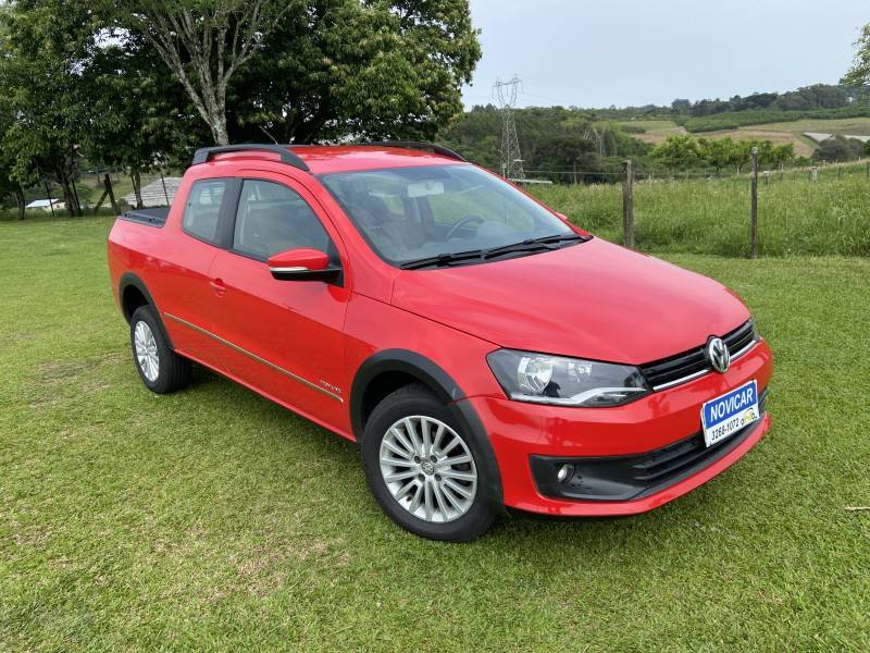 VOLKSWAGEN - SAVEIRO - 2015/2016 - Vermelha - R$ 67.000,00