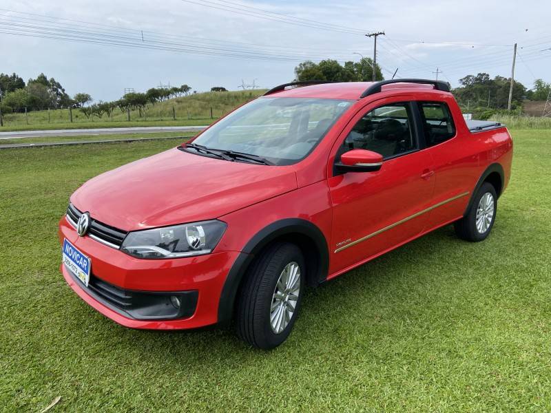 VOLKSWAGEN - SAVEIRO - 2015/2016 - Vermelha - R$ 67.000,00