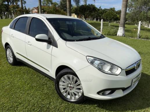 FIAT - GRAND SIENA - 2014/2015 - Branca - R$ 44.000,00