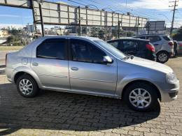 RENAULT - LOGAN - 2013/2013 - Prata - R$ 33.000,00