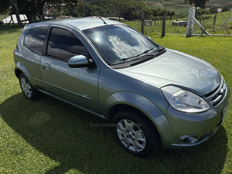 FORD - KA - 2009/2010 - Verde - R$ 26.000,00