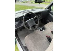CHEVROLET - S10 - 1996/1996 - Branca - R$ 35.000,00