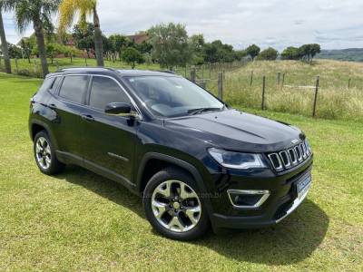 JEEP - COMPASS - 2017/2018 - Preta - R$ 105.900,00