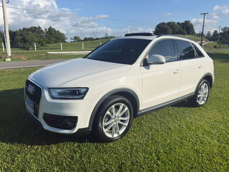 AUDI - Q3 - 2014/2015 - Branca - R$ 91.500,00