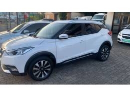 NISSAN - KICKS - 2018/2019 - Branca - R$ 75.000,00