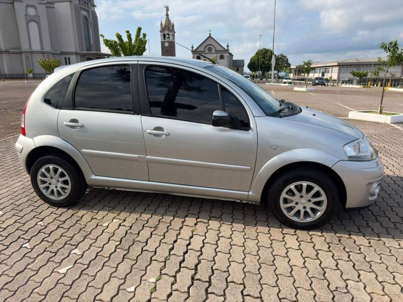 CITROËN - C3 - 2009/2010 - Prata - R$ 27.500,00
