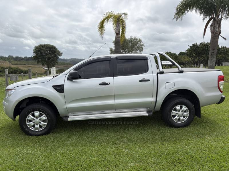 FORD - RANGER - 2014/2014 - Prata - R$ 89.000,00