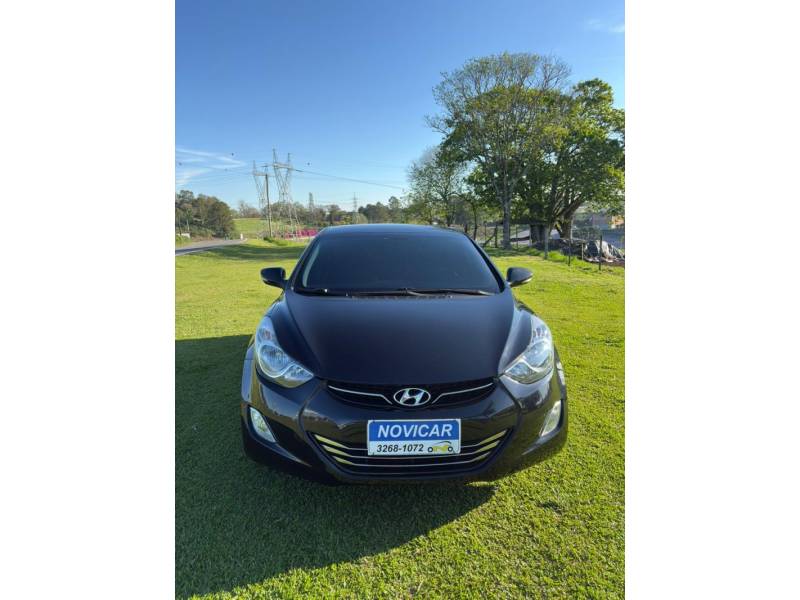 HYUNDAI - ELANTRA - 2011/2012 - Preta - R$ 58.000,00