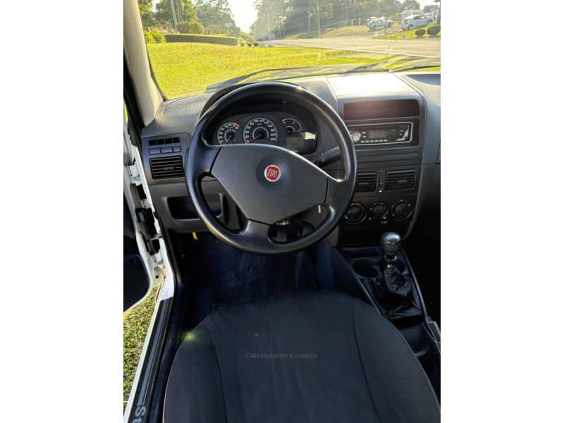 FIAT - STRADA - 2012/2012 - Branca - R$ 50.000,00
