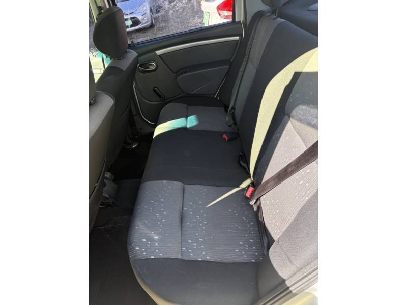 RENAULT - LOGAN - 2013/2013 - Prata - R$ 33.000,00