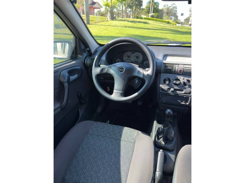 CHEVROLET - CORSA - 2007/2008 - Bege - R$ 21.500,00