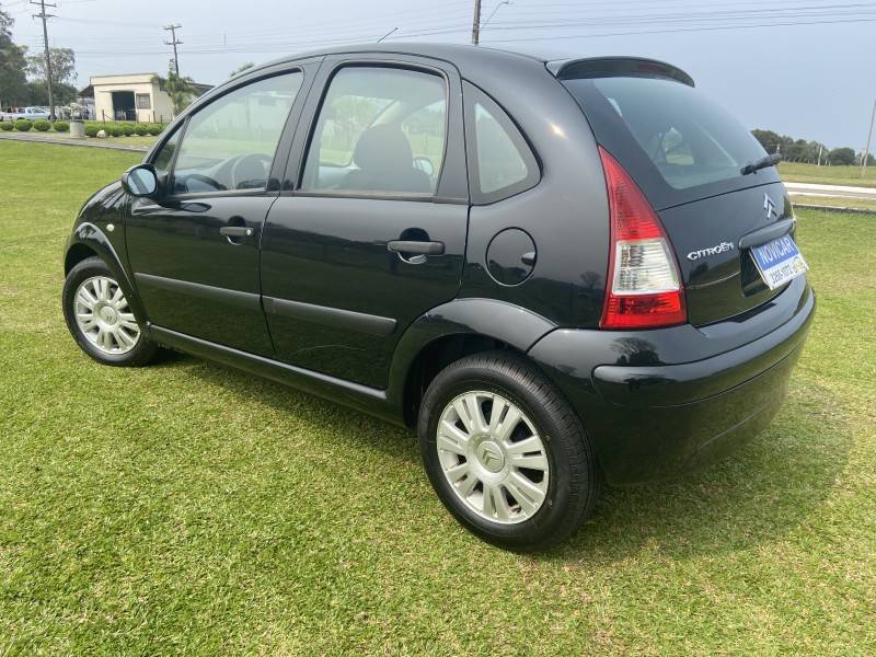 CITROËN - C3 - 2010/2011 - Preta - R$ 29.000,00