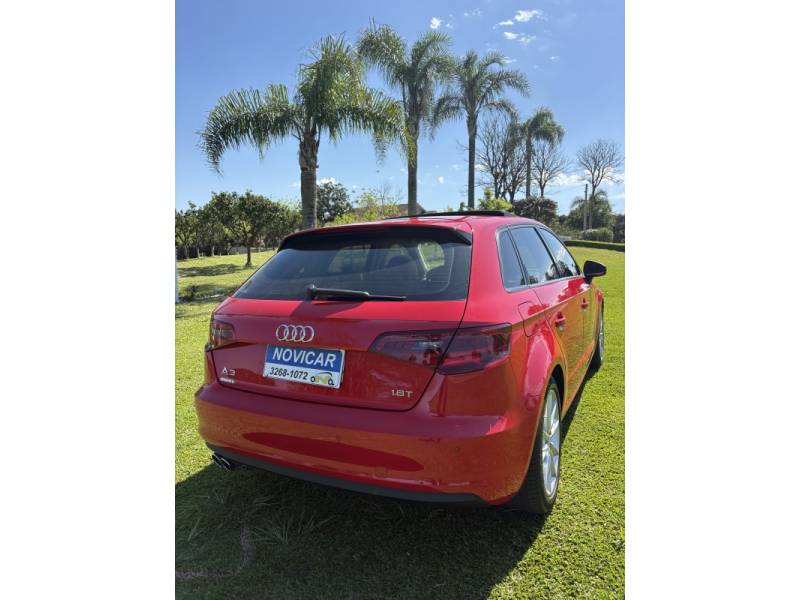 AUDI - A3 - 2014/2015 - Vermelha - R$ 90.000,00