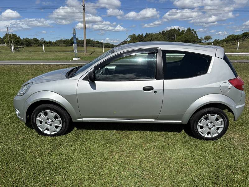 FORD - KA - 2010/2011 - Prata - R$ 26.500,00