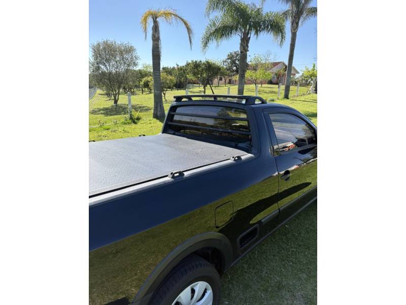 VOLKSWAGEN - SAVEIRO - 2017/2018 - Preta - R$ 61.000,00