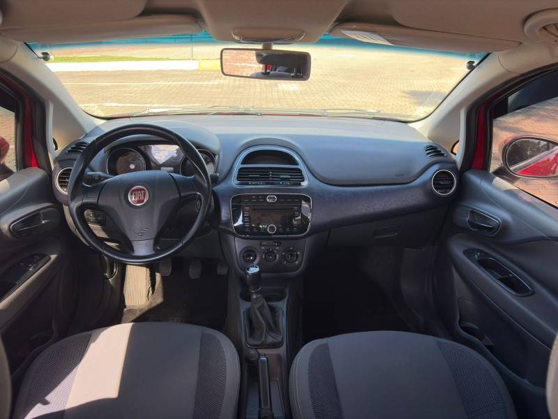 FIAT - PUNTO - 2014/2014 - Vermelha - R$ 42.000,00