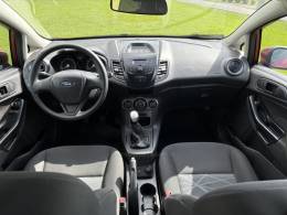 FORD - FIESTA - 2014/2014 - Vermelha - R$ 45.500,00