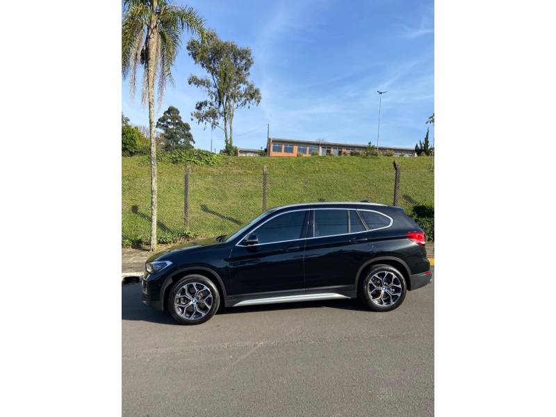 BMW - X1 - 2019/2020 - Preta - R$ 184.000,00