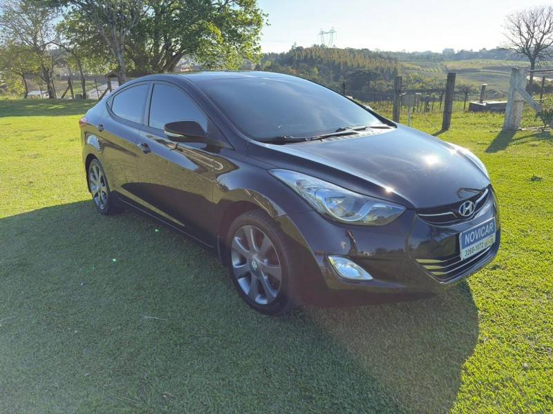 HYUNDAI - ELANTRA - 2011/2012 - Preta - R$ 58.000,00