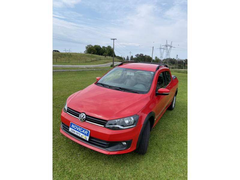 VOLKSWAGEN - SAVEIRO - 2015/2016 - Vermelha - R$ 67.000,00