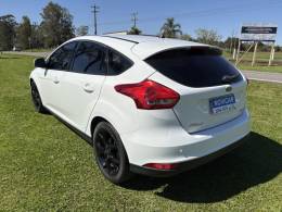 FORD - FOCUS - 2018/2019 - Branca - R$ 65.500,00