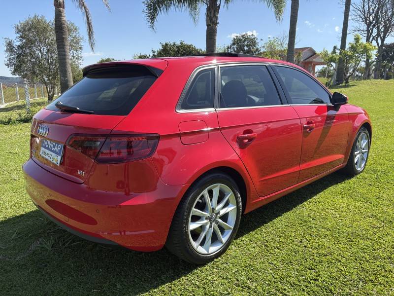 AUDI - A3 - 2014/2015 - Vermelha - R$ 90.000,00