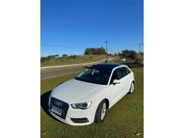 AUDI - A3 - 2013/2014 - Branca - R$ 91.000,00