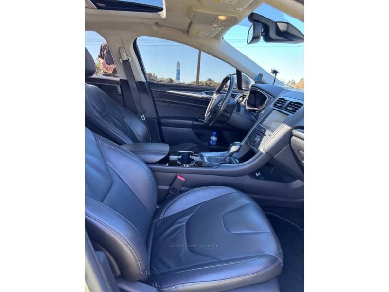 FORD - FUSION - 2013/2014 - Prata - R$ 79.000,00