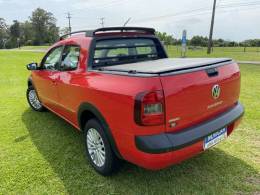 VOLKSWAGEN - SAVEIRO - 2015/2016 - Vermelha - R$ 67.000,00