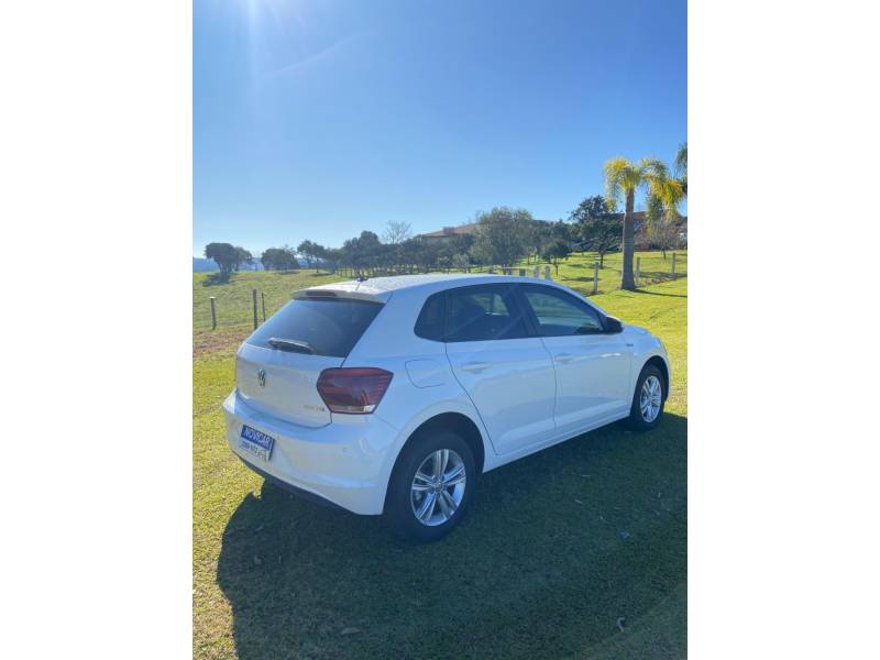 VOLKSWAGEN - POLO - 2020/2020 - Branca - R$ 79.900,00