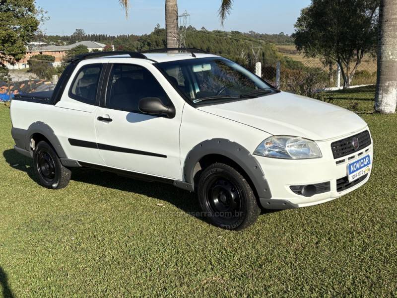 FIAT - STRADA - 2012/2012 - Branca - R$ 50.000,00