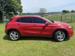 MERCEDES-BENZ - GLA 200 - 2015/2016 - Vermelha - R$ 149.000,00