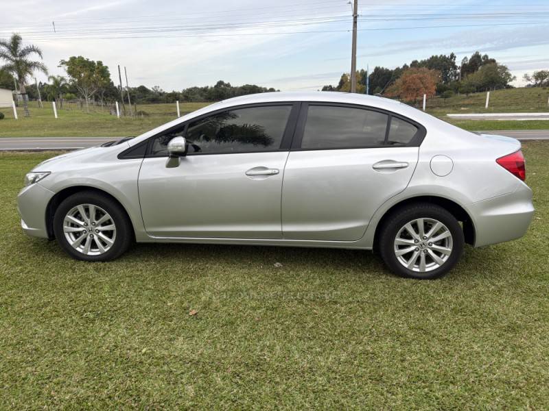 HONDA - CIVIC - 2014/2014 - Branca - R$ 72.500,00