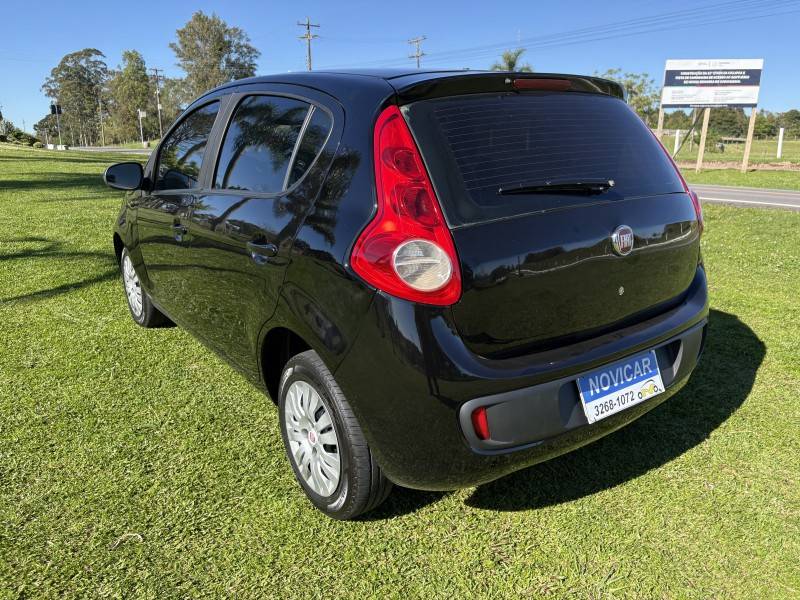 FIAT - PALIO - 2012/2013 - Preta - R$ 33.000,00