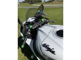 KAWASAKI - NINJA ZX-10R - 2019/2019 - Branca - R$ 68.000,00