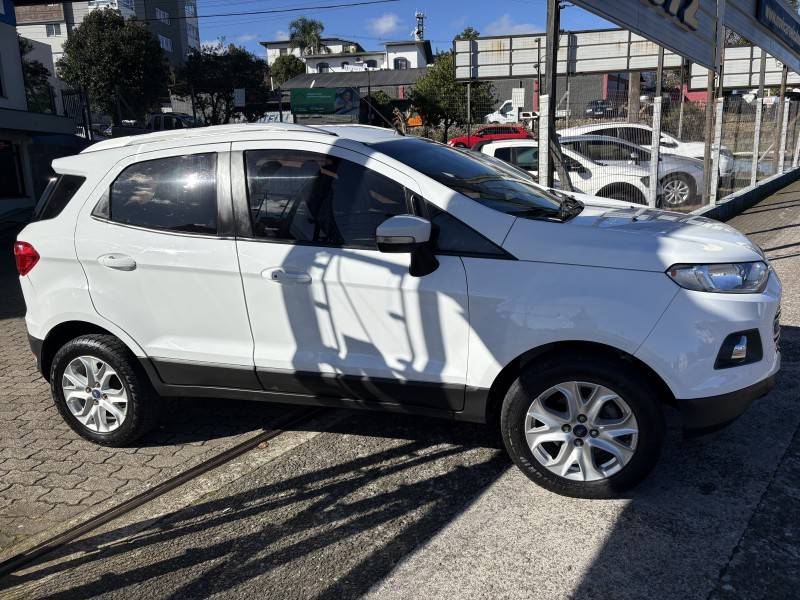FORD - ECOSPORT - 2016/2017 - Branca - R$ 63.000,00
