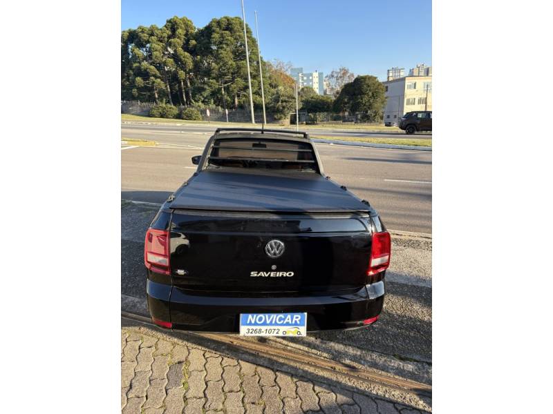 VOLKSWAGEN - SAVEIRO - 2017/2018 - Preta - R$ 61.000,00