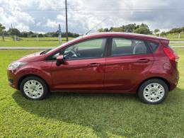 FORD - FIESTA - 2014/2014 - Vermelha - R$ 45.500,00