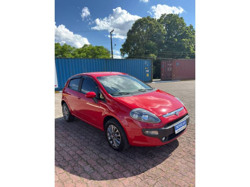 FIAT - PUNTO - 2014/2014 - Vermelha - R$ 42.000,00