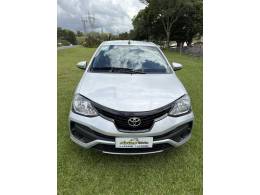 TOYOTA - ETIOS - 2019/2020 - Prata - R$ 61.000,00