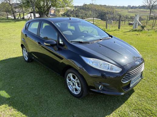 FORD - FIESTA - 2014/2014 - Preta - R$ 46.000,00