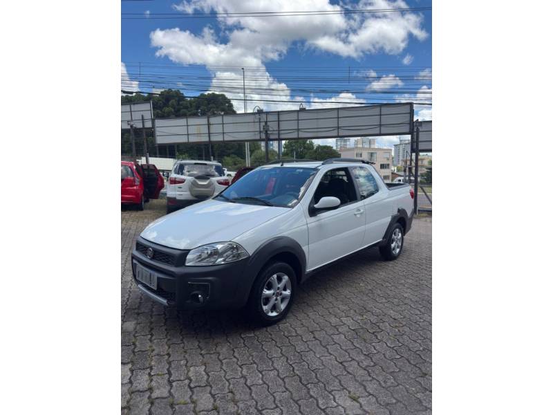 FIAT - STRADA - 2017/2018 - Branca - R$ 73.900,00