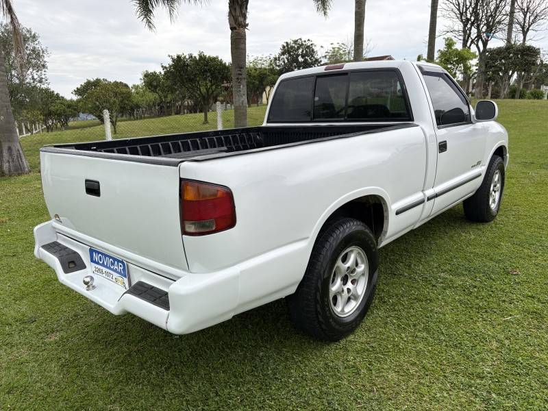 CHEVROLET - S10 - 1996/1996 - Branca - R$ 35.000,00