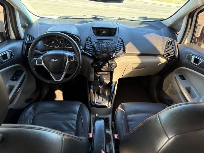 FORD - ECOSPORT - 2016/2017 - Branca - R$ 63.000,00