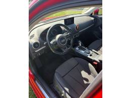 AUDI - A3 - 2014/2015 - Vermelha - R$ 90.000,00